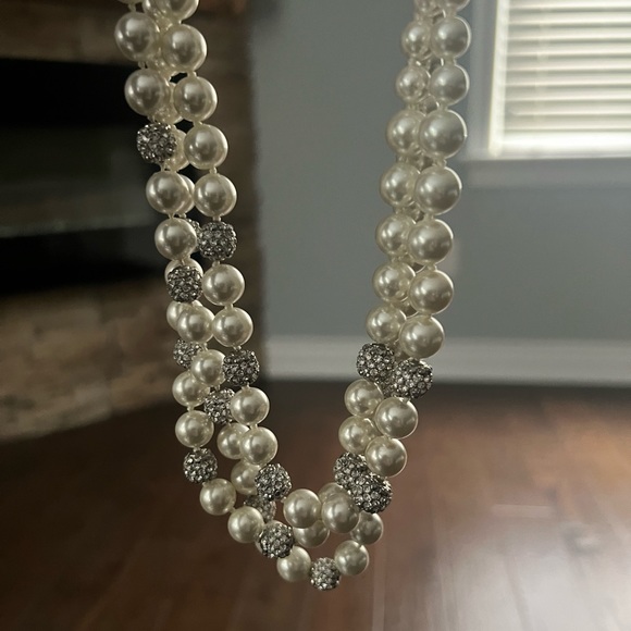 Pearl Necklace - Picture 1 of 7